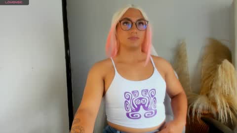 Hanna Capicorn online show from March 2025 03:59:01 PM