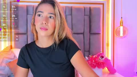 Snapshot of hannabronw chatting on July 2026 01:11:01 AM Eliana online show from July 2026 01:11:01 AM