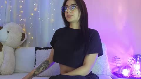hannacruzsj online show from November 2025 07:58:01 PM