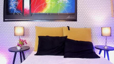 Hanna online show from November 2025 03:52:02 AM