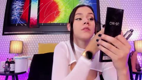 Hanna online show from November 2025 03:37:02 AM