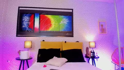 Hanna online show from November 2025 03:39:01 AM