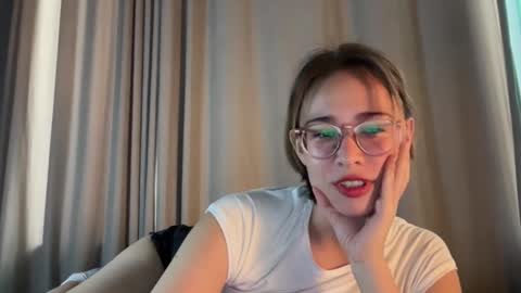 hannahinto online show from February 2026 12:44:02 PM