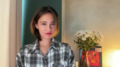 hannahinto online show from May 2026 01:52:01 PM