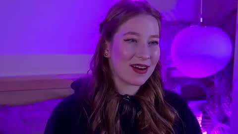 Snapshot of hannahmonttana chatting on February 2026 05:59:02 AM Pearl online show from February 2026 05:59:02 AM