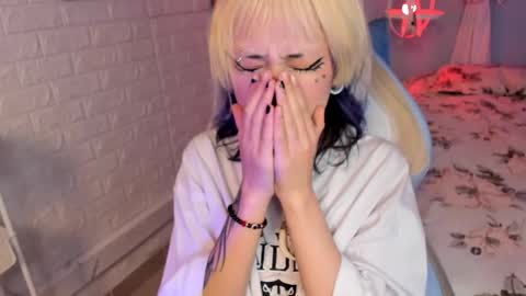 Hannah online show from November 2025 01:00:02 PM