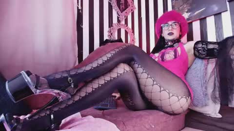 FOLLOW ME INTA MOONXMAFE online show from May 2026 11:10:02 PM