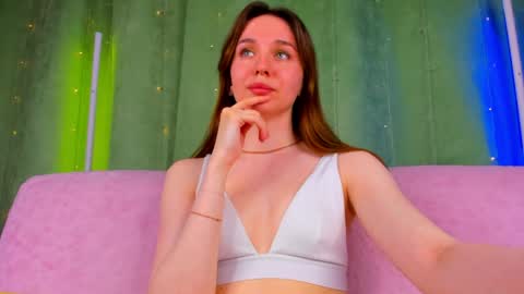 Hannavanilla online show from May 2026 08:32:01 AM