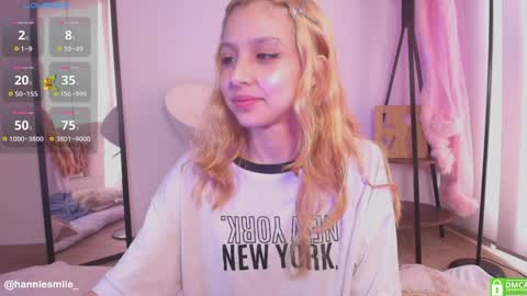 Snapshot of hanniesmile_ chatting on April 2026 07:44:01 PM Hannie online show from April 2026 07:44:01 PM