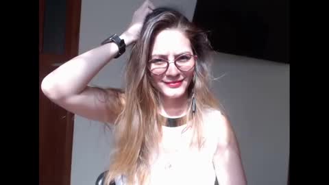 Snapshot of hanny_333 chatting on February 2025 08:04:01 PM hanny_333 online show from February 2025 08:04:01 PM