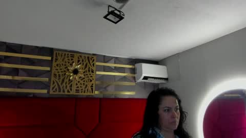 Hanny  online show from April 2026 11:38:01 AM