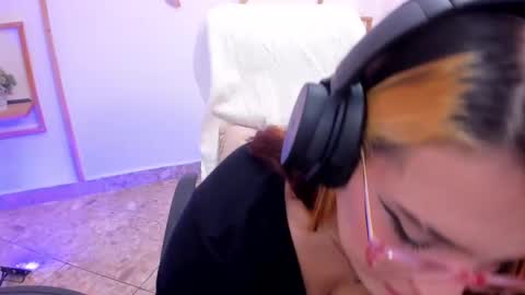 Snapshot of hannybelle__ chatting on September 2025 06:22:02 PM Hanny online show from September 2025 06:22:02 PM