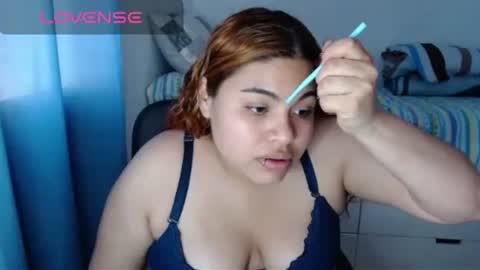 Snapshot of hannykooper chatting on February 2026 03:19:02 PM hannykooper online show from February 2026 03:19:02 PM