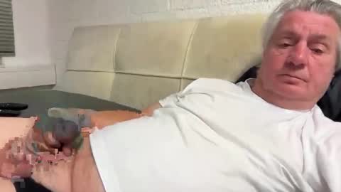 hans66760 online show from December 2024 06:15:01 PM