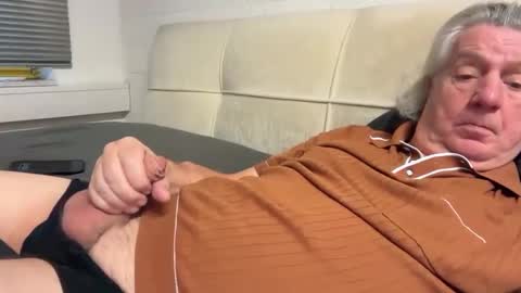 hans66760 online show from December 2024 07:39:01 AM