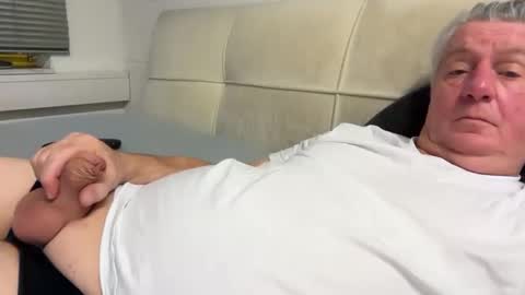 hans66760 online show from February 2025 09:53:02 PM