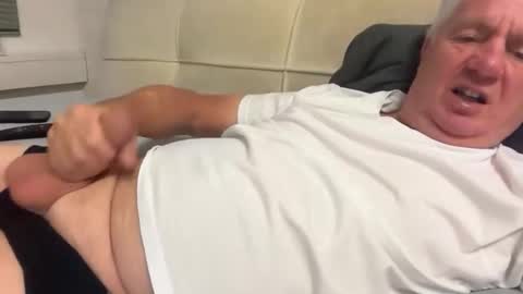 hans66760 online show from September 2025 04:32:02 PM