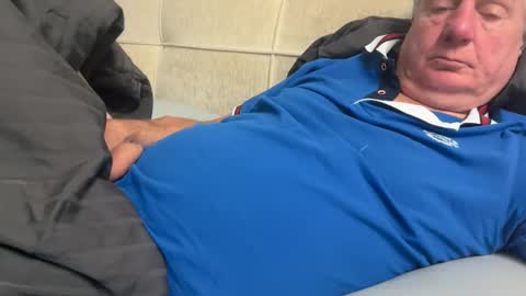 hans66760 online show from October 2025 05:33:02 PM