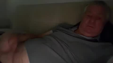 hans66760 online show from October 2025 04:26:01 PM