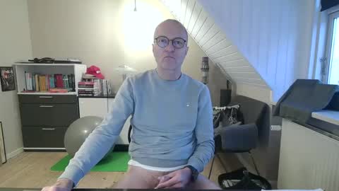 Snapshot of hanse_1 chatting on January 2025 07:44:02 AM Hanse online show from January 2025 07:44:02 AM