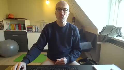 Snapshot of hanse_1 chatting on February 2025 10:07:01 AM Hanse online show from February 2025 10:07:01 AM