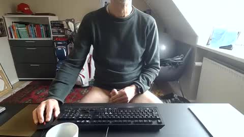 Snapshot of hanse_1 chatting on March 2026 10:07:02 AM Hanse online show from March 2026 10:07:02 AM