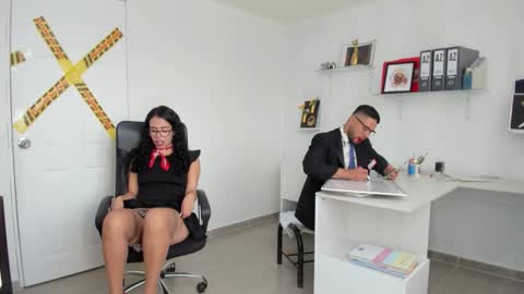 Snapshot of happerquinn_mrhale chatting on December 2025 05:51:02 PM Happer Quinn Mr Hale online show from December 2025 05:51:02 PM