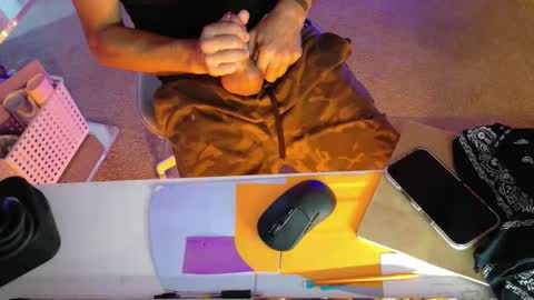 Snapshot of happyendingstory chatting on November 2025 08:24:01 AM Josh Hamilton online show from November 2025 08:24:01 AM