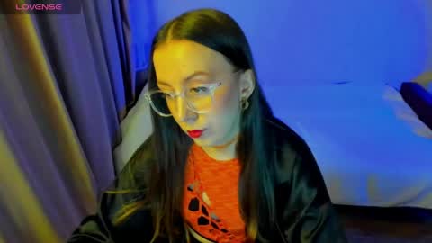 Stephanie online show from April 2026 07:41:01 PM