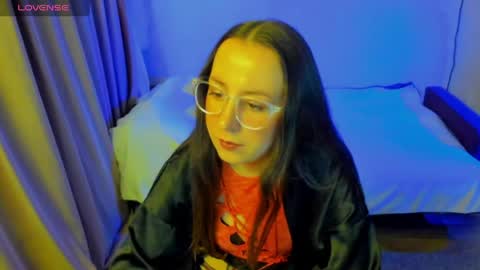 Stephanie online show from May 2026 07:53:02 PM