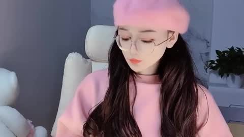 Snapshot of happysweetie168 chatting on December 2024 11:34:01 AM Daisy online show from December 2024 11:34:01 AM