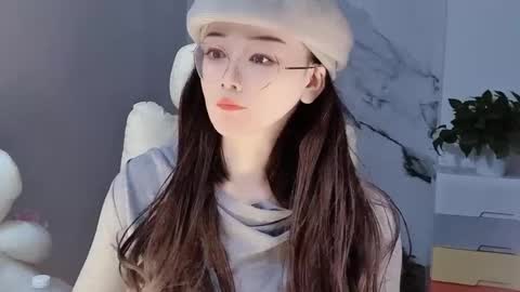 Snapshot of happysweetie168 chatting on December 2024 03:00:02 PM Daisy online show from December 2024 03:00:02 PM