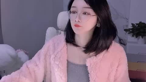 Snapshot of happysweetie168 chatting on January 2025 03:05:02 PM Daisy online show from January 2025 03:05:02 PM