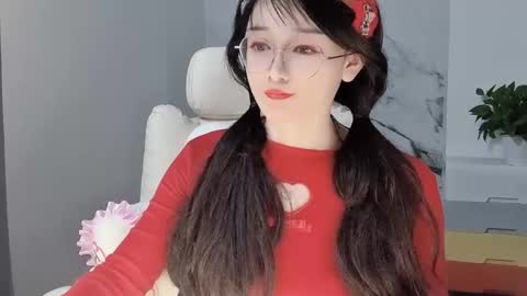 Snapshot of happysweetie168 chatting on February 2025 08:15:02 PM Daisy online show from February 2025 08:15:02 PM