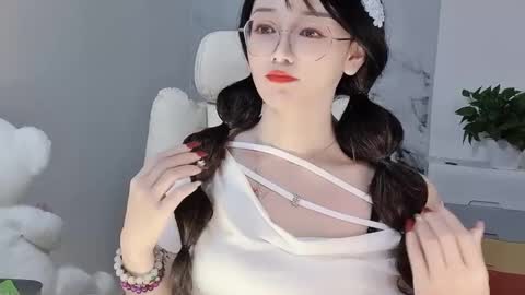 Snapshot of happysweetie168 chatting on February 2025 02:03:02 PM Daisy online show from February 2025 02:03:02 PM