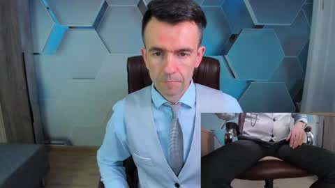 Snapshot of hard_and_juici chatting on April 2026 09:21:02 AM Steve online show from April 2026 09:21:02 AM