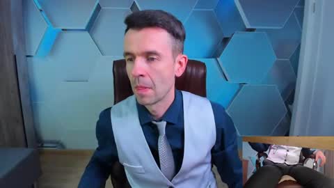 Snapshot of hard_and_juici chatting on April 2026 09:22:02 AM Steve online show from April 2026 09:22:02 AM