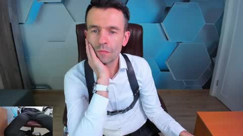 Snapshot of hard_and_juici chatting on April 2026 11:31:01 AM Steve online show from April 2026 11:31:01 AM