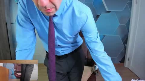 Snapshot of hard_and_juici chatting on April 2026 03:20:01 AM Steve online show from April 2026 03:20:01 AM