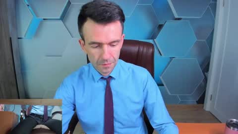 Snapshot of hard_and_juici chatting on April 2026 01:41:02 PM Steve online show from April 2026 01:41:02 PM