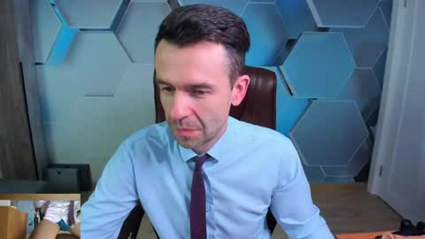Snapshot of hard_and_juici chatting on May 2026 03:12:01 AM Steve online show from May 2026 03:12:01 AM