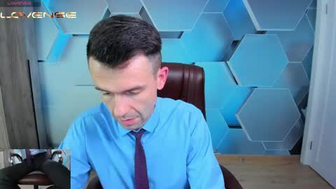 Snapshot of hard_and_juici chatting on May 2026 12:11:01 PM Steve online show from May 2026 12:11:01 PM