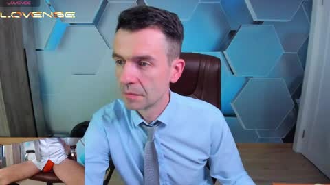 Snapshot of hard_and_juici chatting on May 2026 03:22:02 AM Steve online show from May 2026 03:22:02 AM