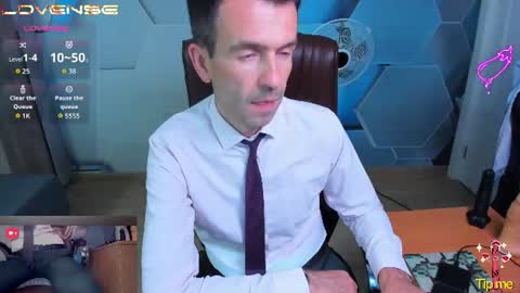 Snapshot of hard_and_juici chatting on July 2026 01:02:01 PM Steve online show from July 2026 01:02:01 PM