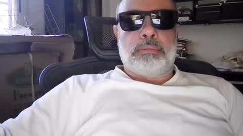 Snapshot of hard_boner_123 chatting on March 2026 05:11:02 AM Hard Boner online show from March 2026 05:11:02 AM