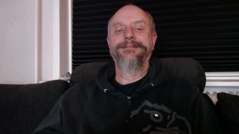 MrLazy online show from December 2025 08:46:01 PM