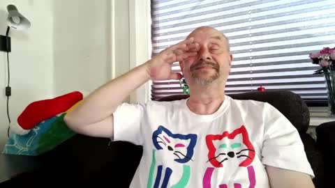 MrLazy online show from June 2026 02:44:02 PM