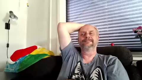 MrLazy online show from June 2026 04:32:01 PM