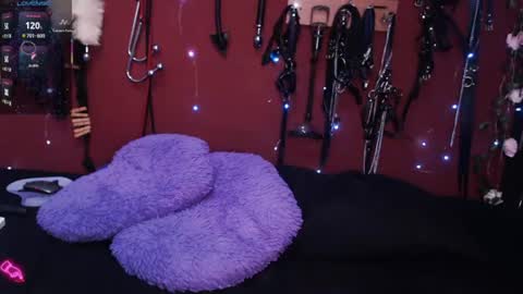 greta online show from June 2026 09:03:02 PM