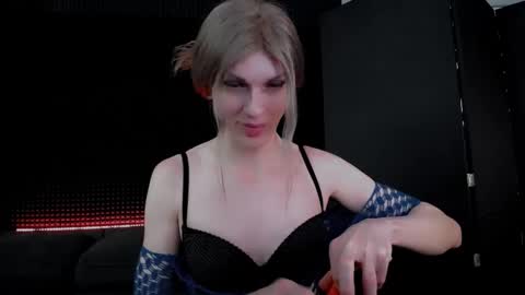 Miss Hardy online show from October 2025 11:23:02 AM